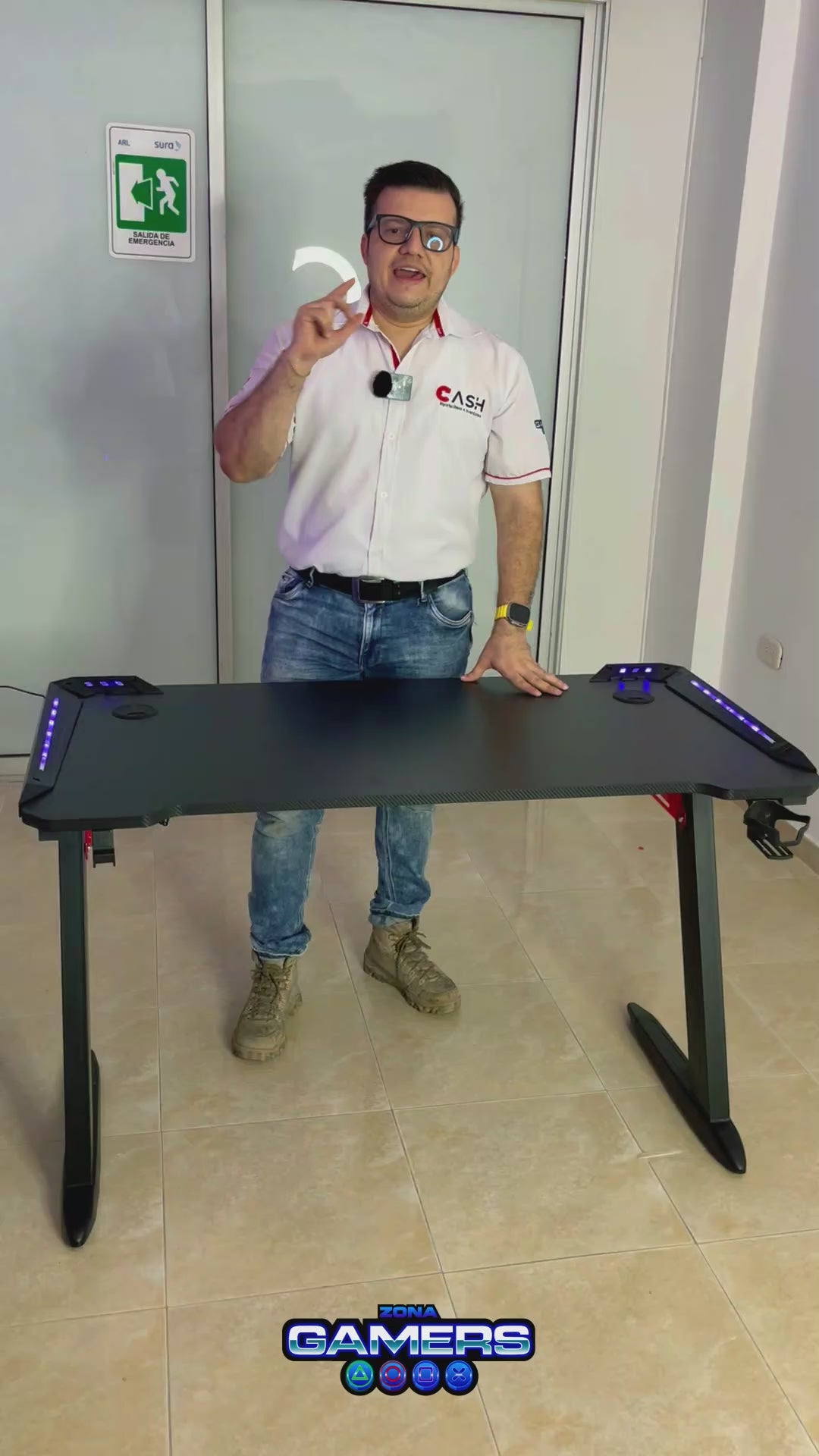 Escritorio Gamer D-2112 Color negro con luces RGB